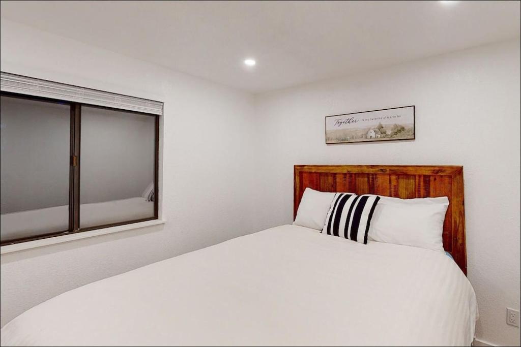 Lakebay Cottage Ngoại thất bức ảnh